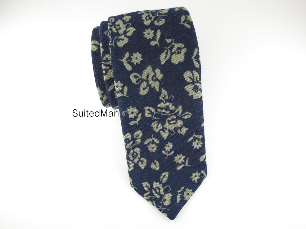 Floral Tie, Vintage Navy Daisy - SuitedMan