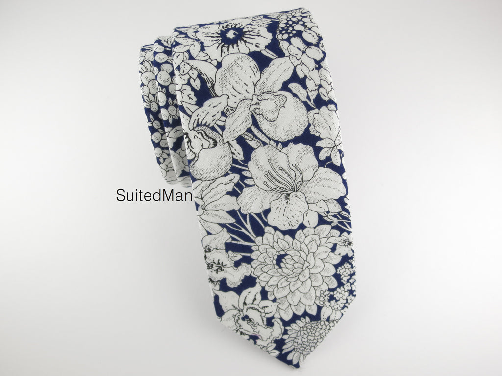 Floral Tie, White/Navy Floral - SuitedMan