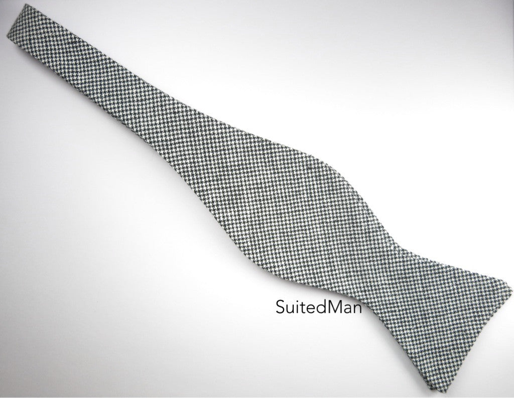 Bow Tie, Black Puppytooth, Flat End - SuitedMan