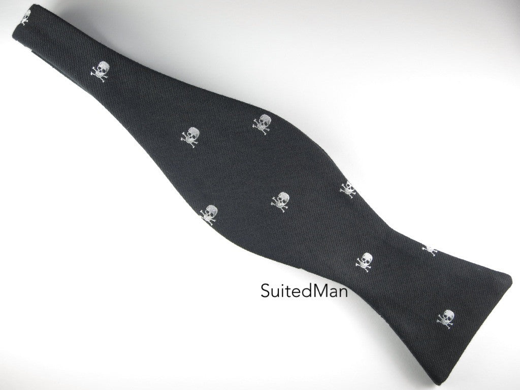 Bow Tie, Skulls, Black, Flat End - SuitedMan